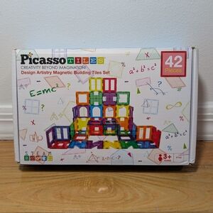 Picasso Tiles Magnetic Building Set (42 Pieces)